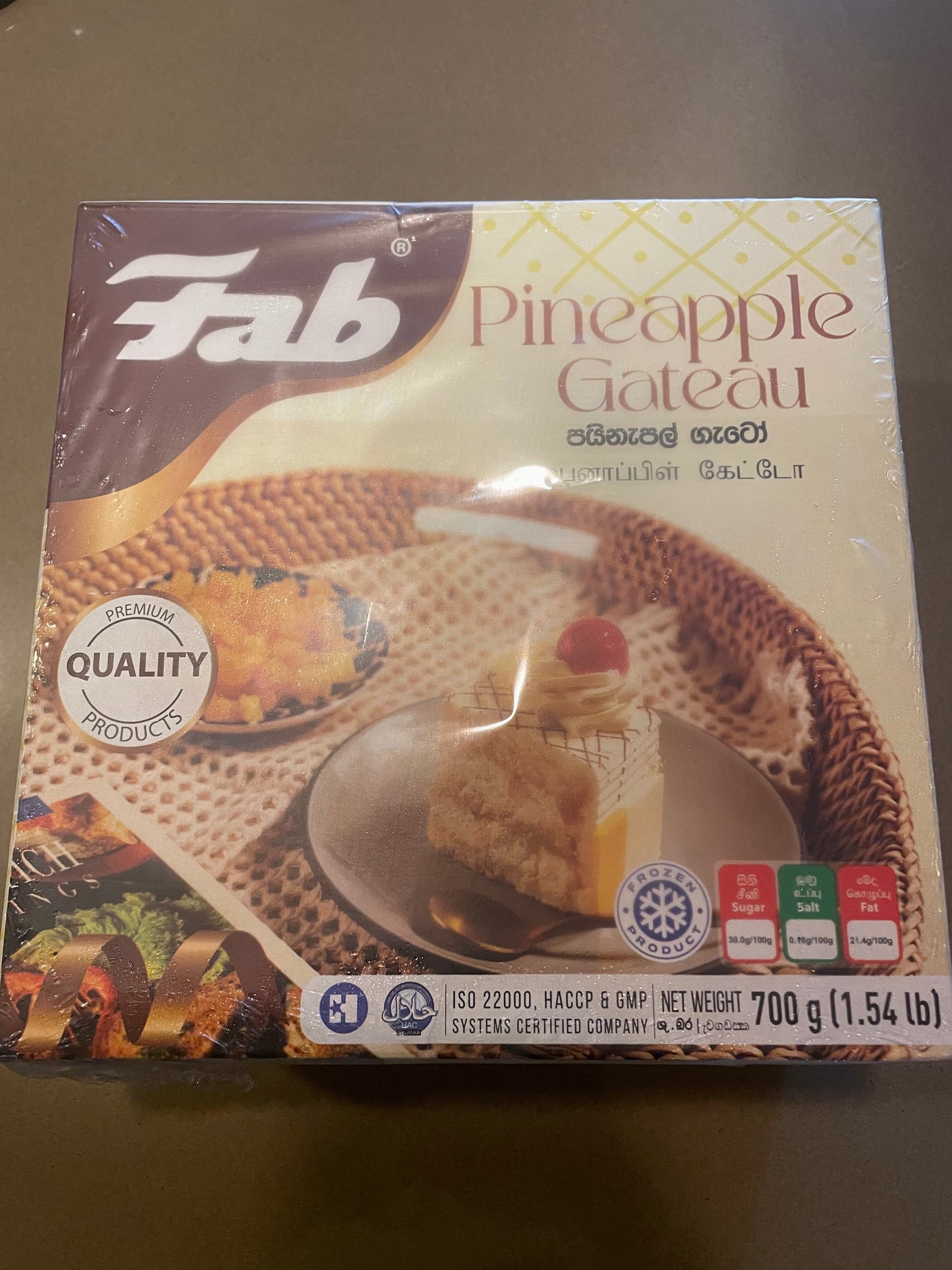 FAB Pineapple Gateau 700g