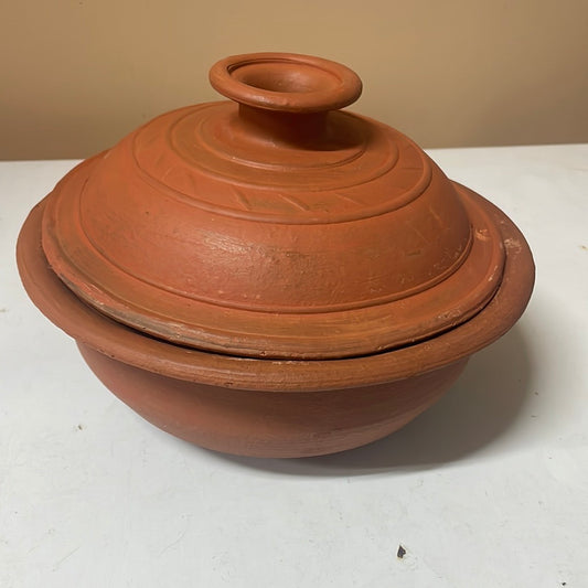 Clay pot with lid (medium)